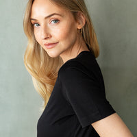 dámské černé tričko, lesklé, women's black T-shirt, shiny