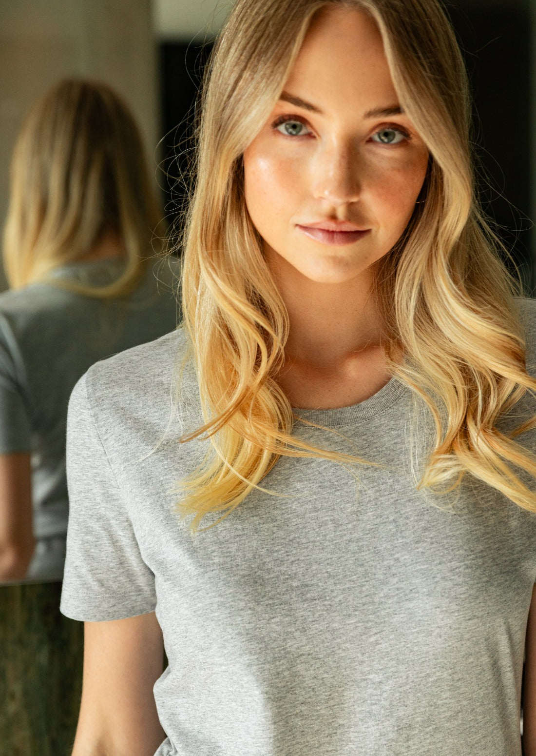 DÁMSKÉ ŠEDÉ TRIČKO