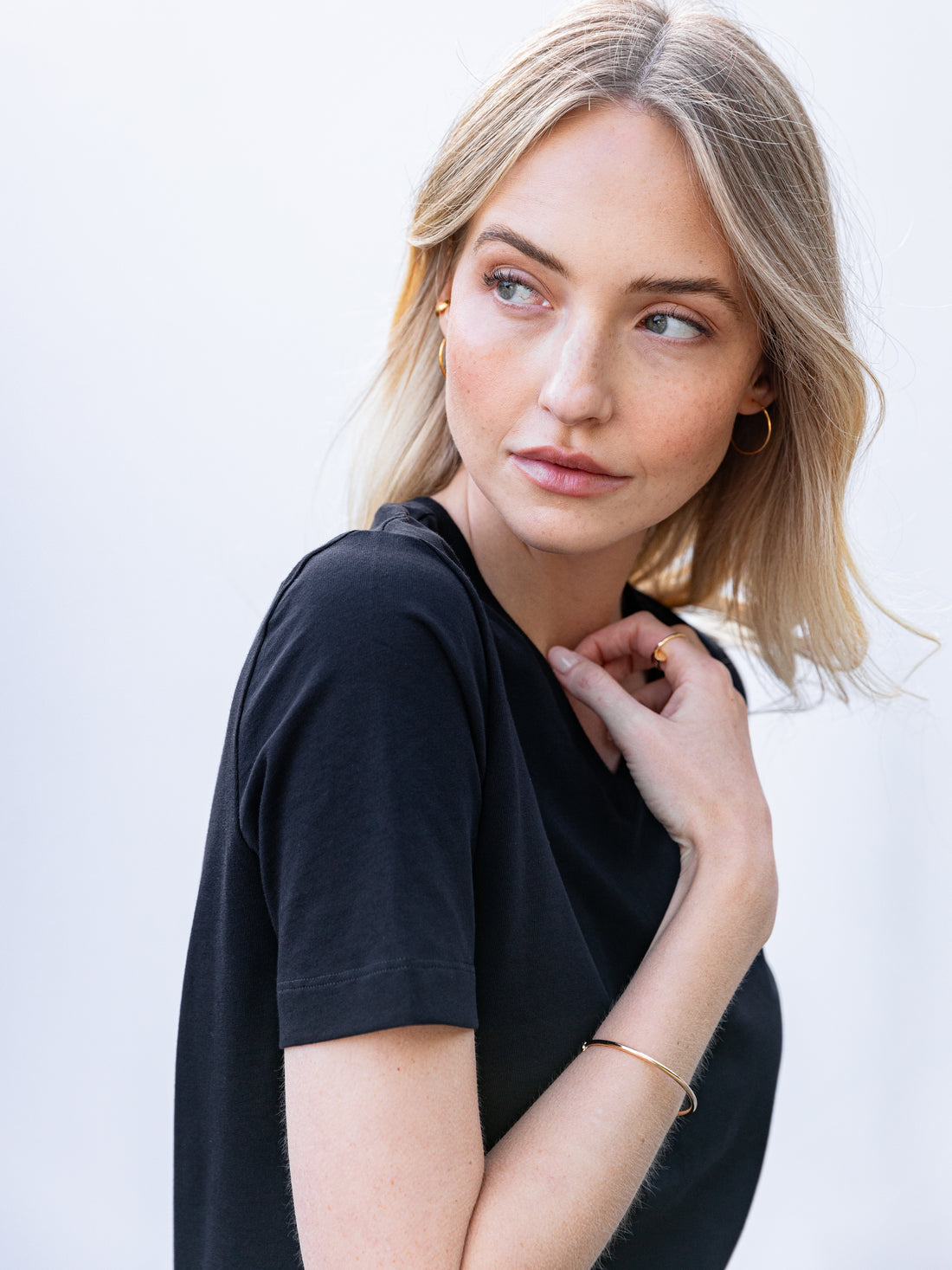 DÁMSKÉ ČERNÉ VÉČKO