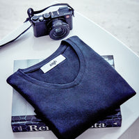 dámské černé véčko, women's black V-neck