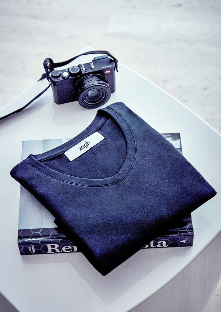 dámské černé véčko, women's black V-neck