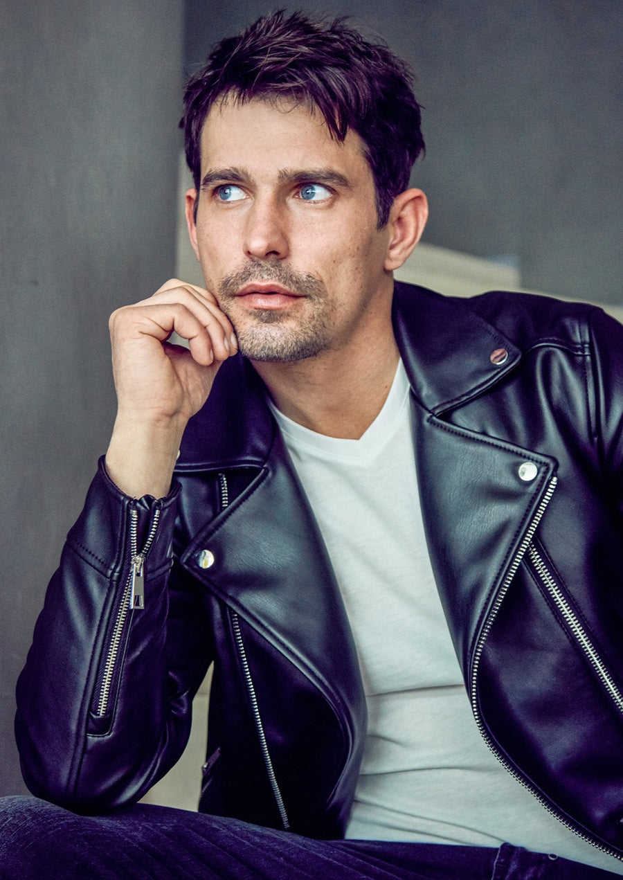 pánské bílé véčko, men's white V-neck